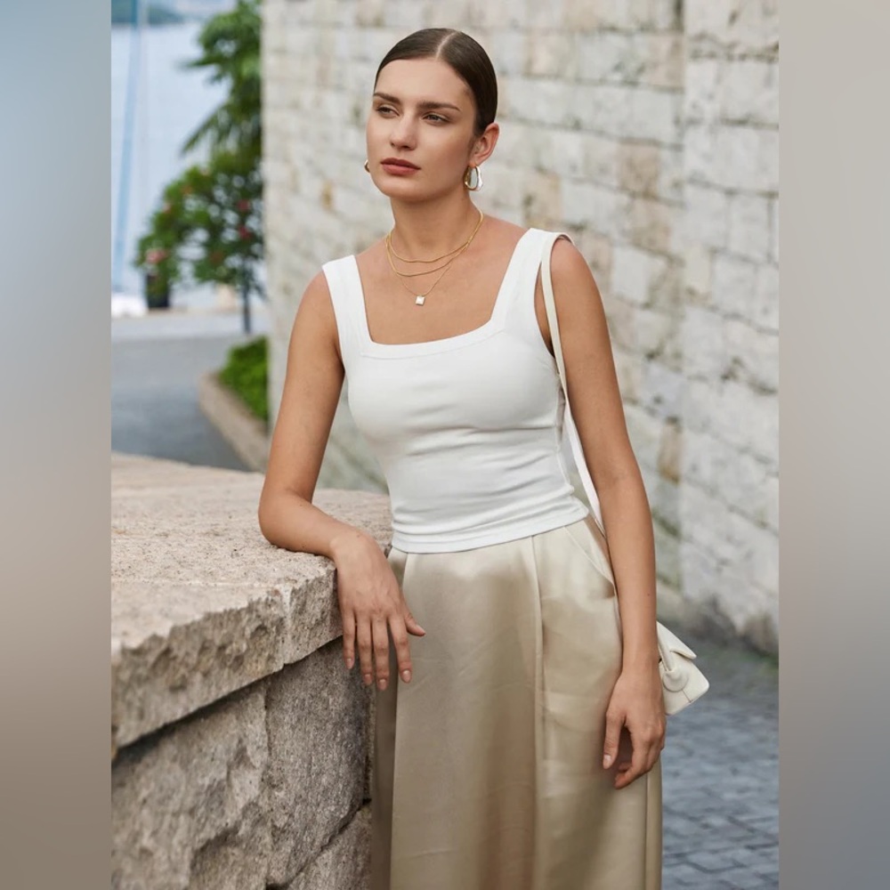 NWT OGL Slinky Square Open-Back Bra Tank Top - cropped style